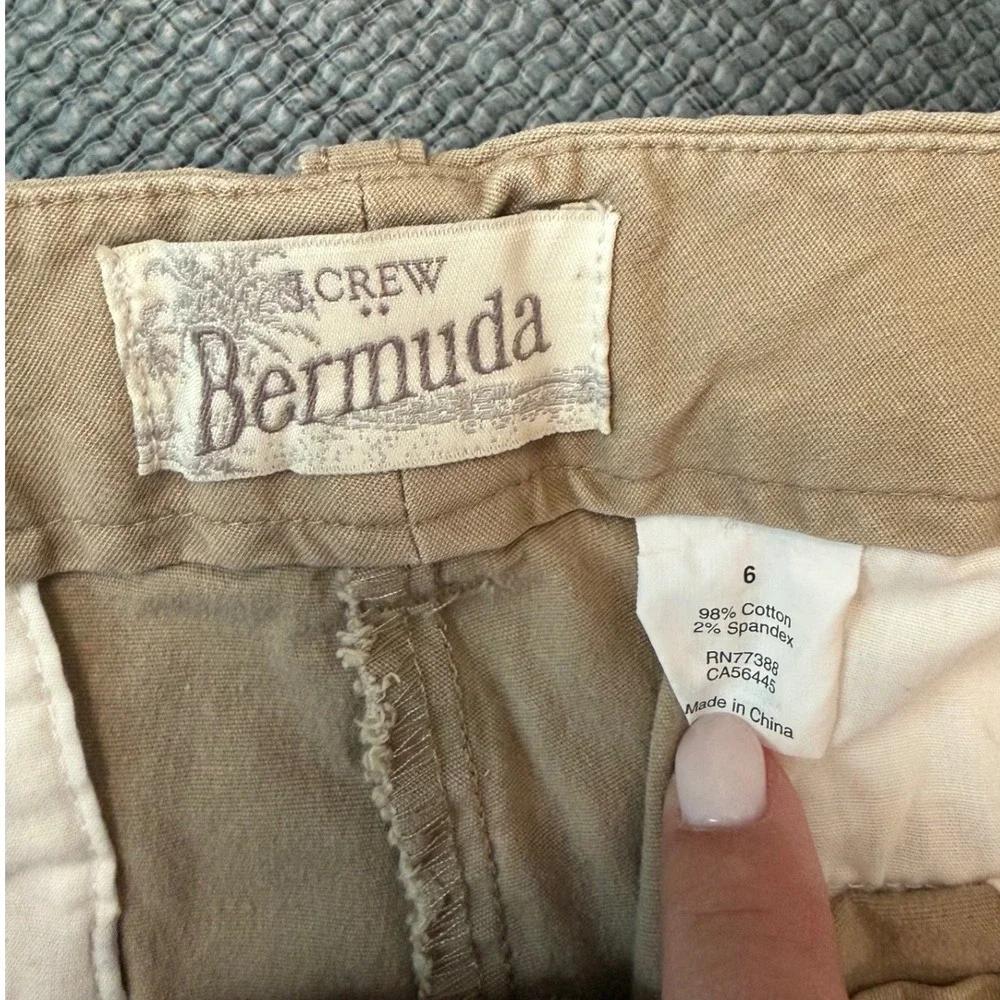 J.Crew Bermuda Shorts Womens 6 Khaki Tan Cotton Stretch Chino Mid Rise 9 Inseam